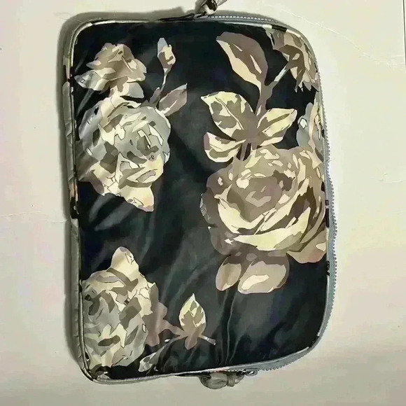 Juicy Couture, soft laptop bag, blue floral print - Picture 2 of 3